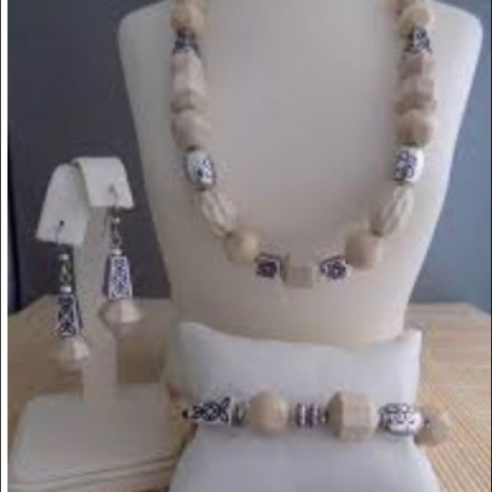 Brighton necklace set